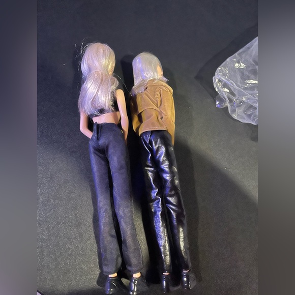 New Britney Spears and Christina Aguilera Barbie dolls. Avon exclusive - Picture 2 of 5